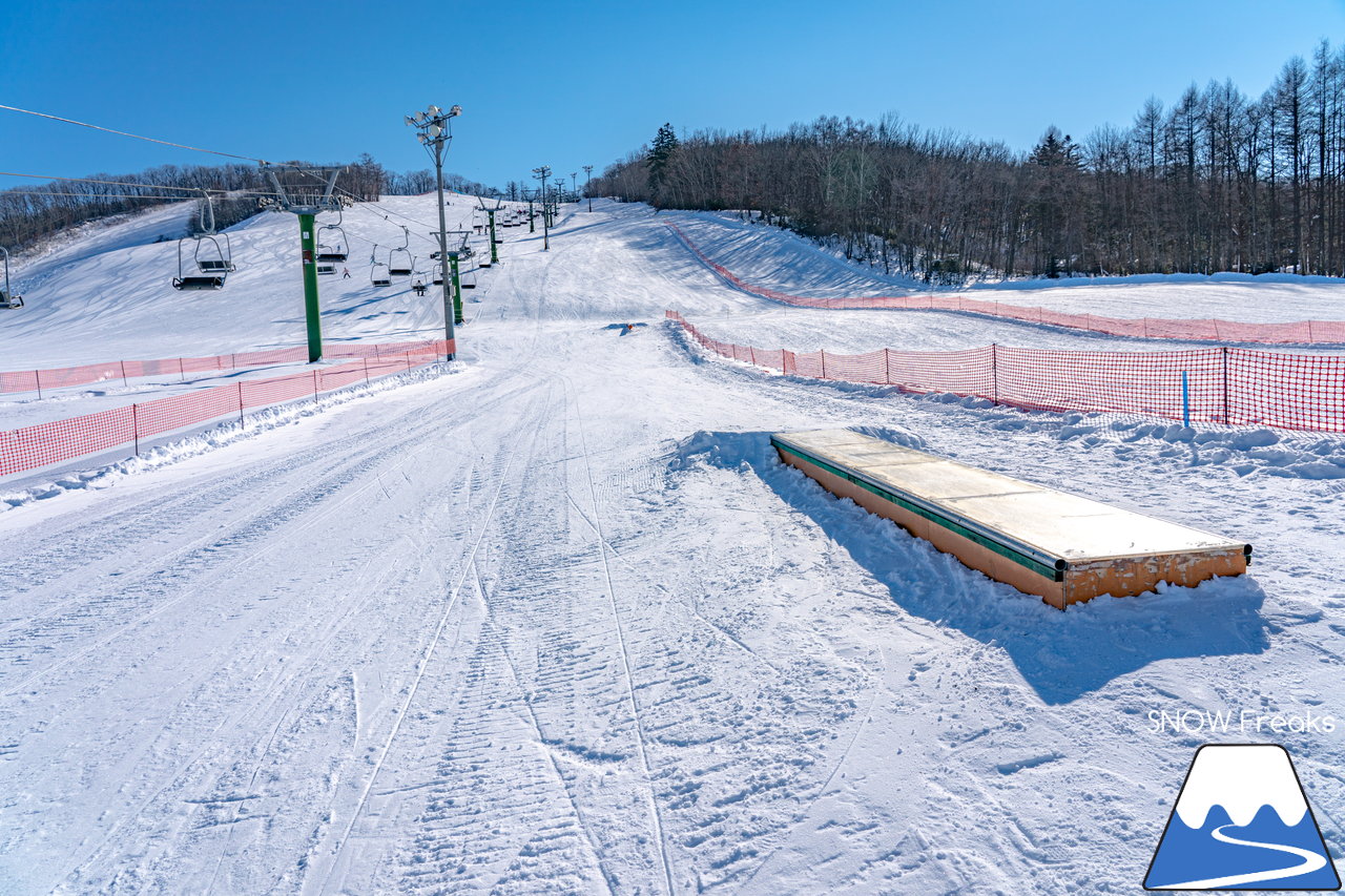 幕別町白銀台スキー場｜広大な十勝平野の向こうには、北海道の背骨・日高山脈。大地のスケール感が違う、ロケーション抜群のローカルスキー場へ(^^)/